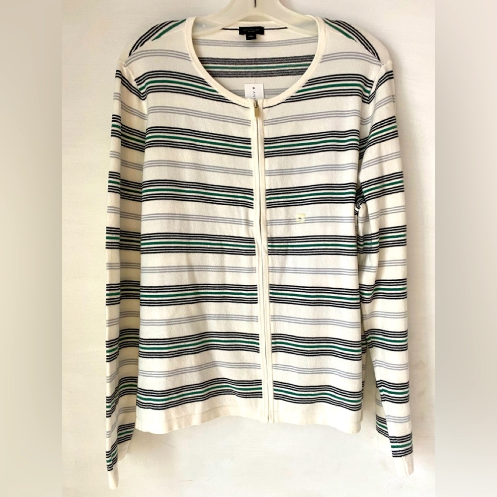 Ann Taylor Light Weight Sweater with zipper front - S XL - New